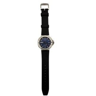 Tissot T Race 2024 garantie 2 ans, avec 2 bracelets.