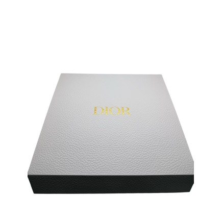 Puzzle Dior, produit neuf