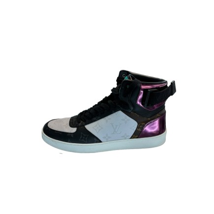 Sneaker Louis Vuitton Rivoli P42, état neuf.