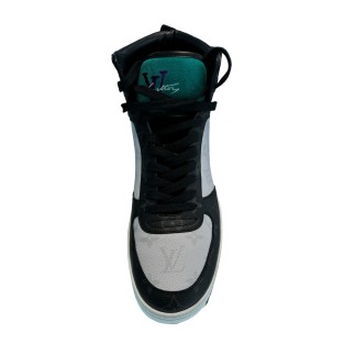 Sneaker Louis Vuitton Rivoli P42, état neuf.