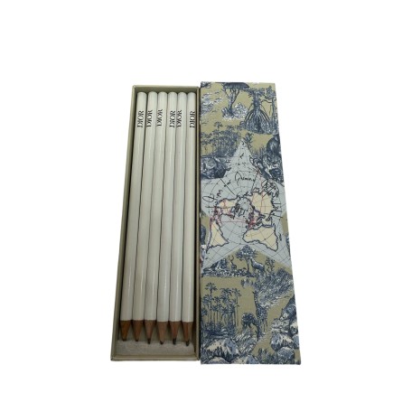 Agenda et crayons Dior, produit neuf.