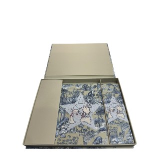Agenda et crayons Dior, produit neuf.