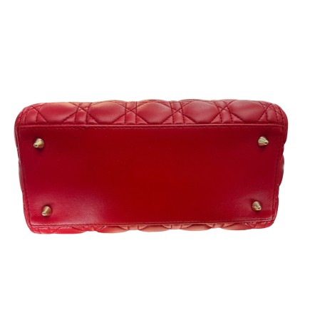Sac à main avec bandoulière Lady Dior, état neuf avec facture.
