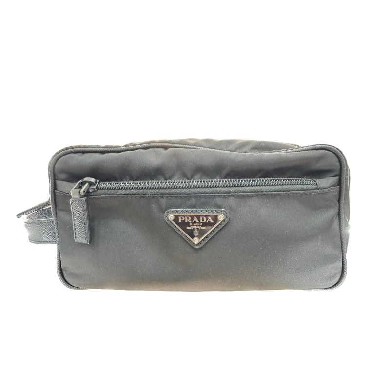 Pochette Prada Re-Nylon, état neuf. Pochette Prada Re-Nylon, état neuf.