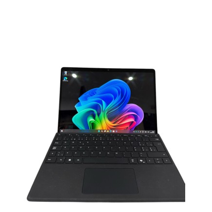 Microsoft Surface 11 Pro 512GB 16GB Snapdragon 3ghz.