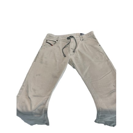 Jean’s Diesel taille 42. Etat neuf.