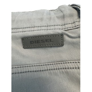 Jean’s Diesel taille 42. Etat neuf.