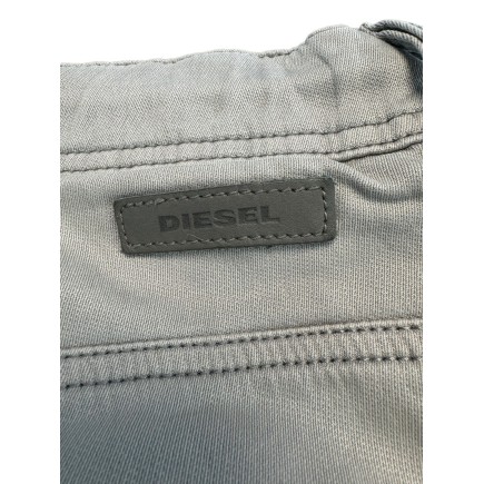 Jean’s Diesel taille 42. Etat neuf.
