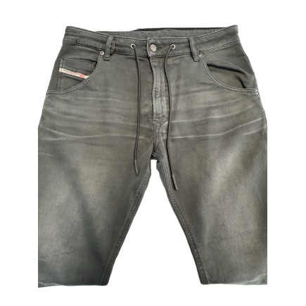 Jean’s Diesel taille 42. Etat neuf.