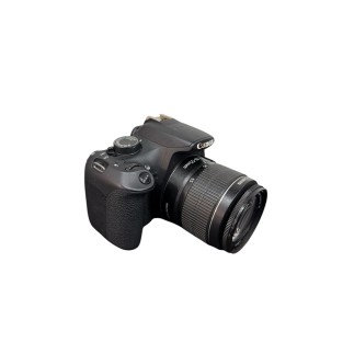 Canon 1200D avec objectif 18-55.