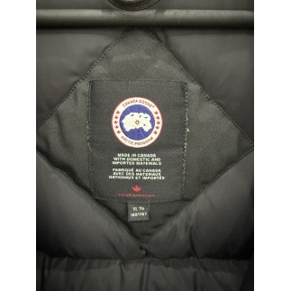 Doudoune Canada Goose taille XL, état neuf.
