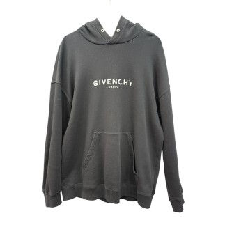Sweat Givenchy taille XL.