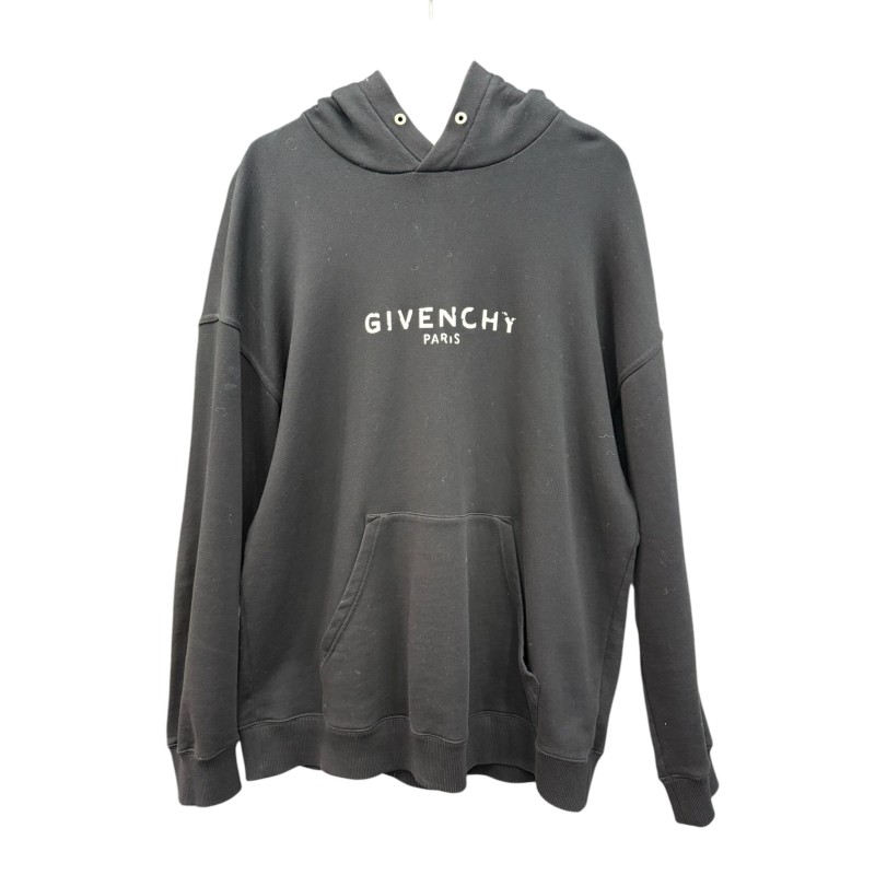 Sweat Givenchy taille XL. Sweat Givenchy taille XL.
