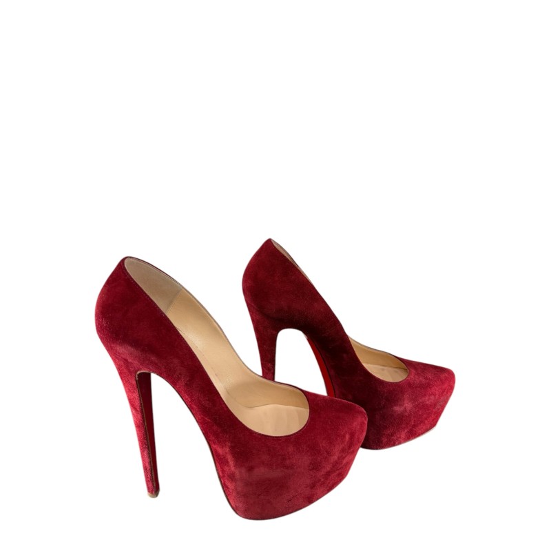 Escarpins Christian Louboutin Daffodile Pumps P39 Escarpins Christian Louboutin Daffodile Pumps P39