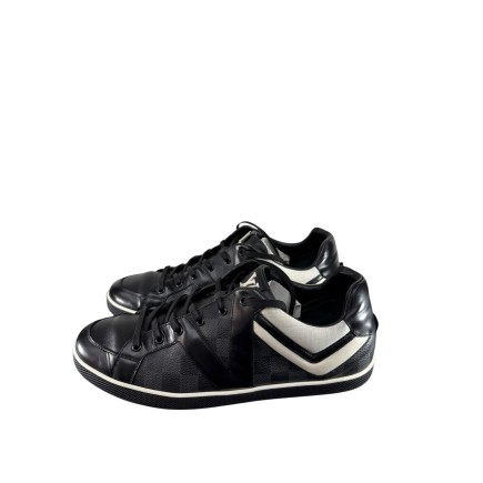 Sneaker Louis Vuitton A/W Heroes. P44. Etat neuf.
