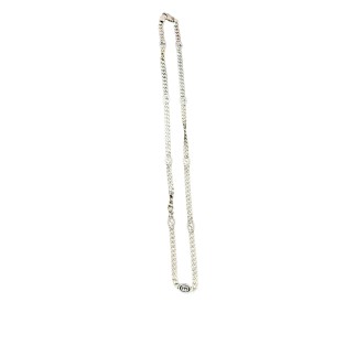 Collier en argent Gucci. Etat neuf.