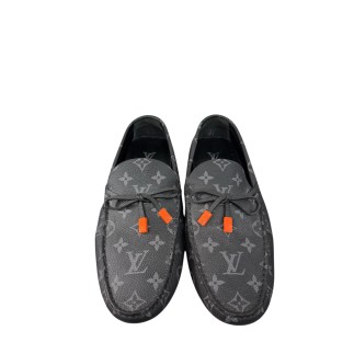 Louis Vuitton LV Driver P42 état neuf avec facture.