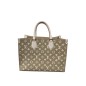 Sac Louis Vuitton OnTheGo Kaki Beige, état neuf avec facture. Sac Louis Vuitton OnTheGo Kaki Beige, état neuf avec facture.