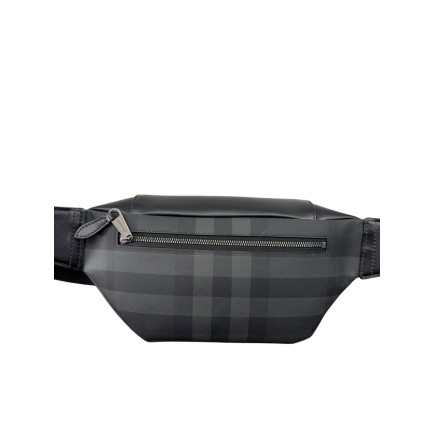 Sac ceinture Burberry 2025, état neuf.