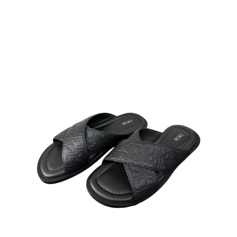 Sandale Dior Alias Cuir Gravity Noir, P41-42, Etat neuf. Sandale Dior Alias Cuir Gravity Noir, P41-42, Etat neuf.