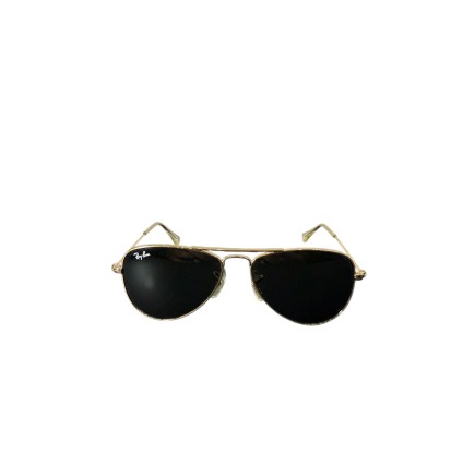 Lunettes de soleil Ray-Ban pour enfant.