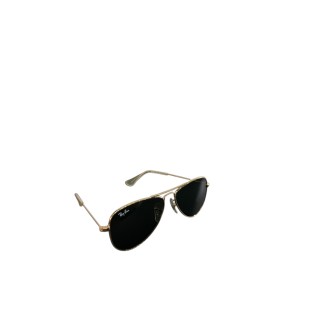 Lunettes de soleil Ray-Ban pour enfant.