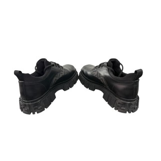 Chaussures à lacets Fendi Force P42. Avec facture.
