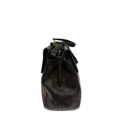 Louis Vuitton Venus, avec bandoulière et cadenas.